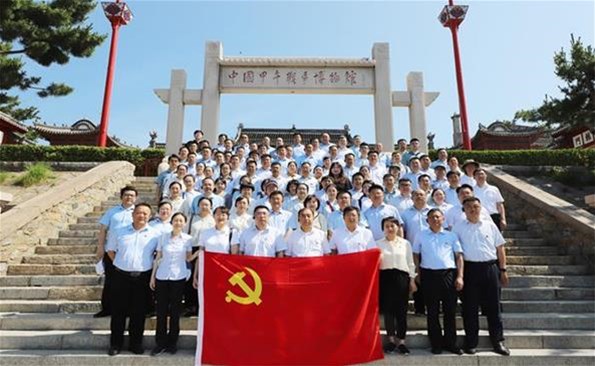 威海產(chǎn)投集團(tuán)開(kāi)展慶“七一”系列活動(dòng)